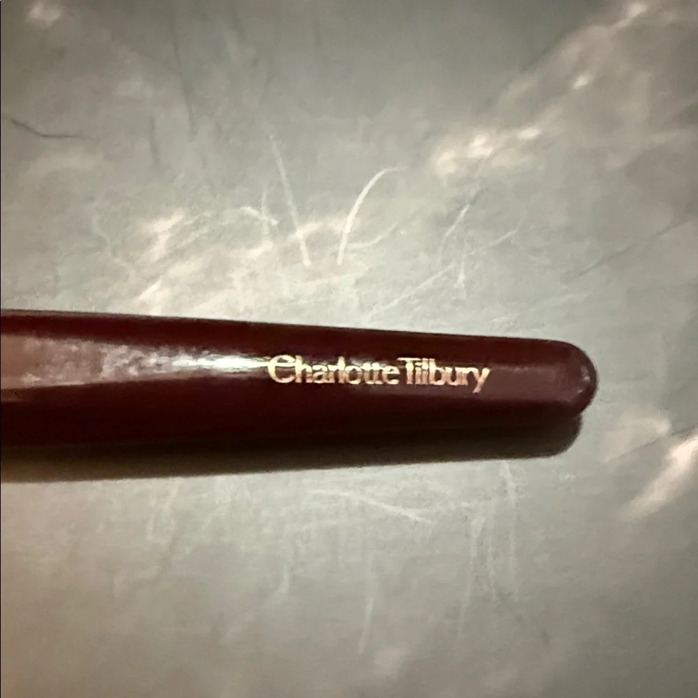Charlotte Tilbury Powder & Sculpt Brush Makeup Brush
